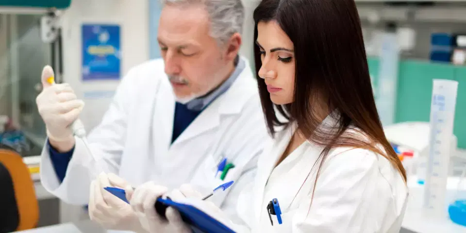 Os médicos respondem civilmente por seus erros?