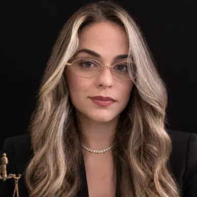 LARA CAMPANY 