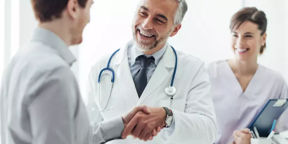 O que acontece se o trabalhador for declarado apto para o trabalho pelo INSS, porém inapto pela empregadora?