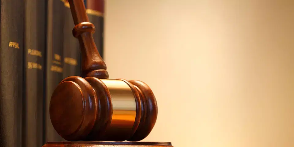 O que é e como funciona o tribunal do júri