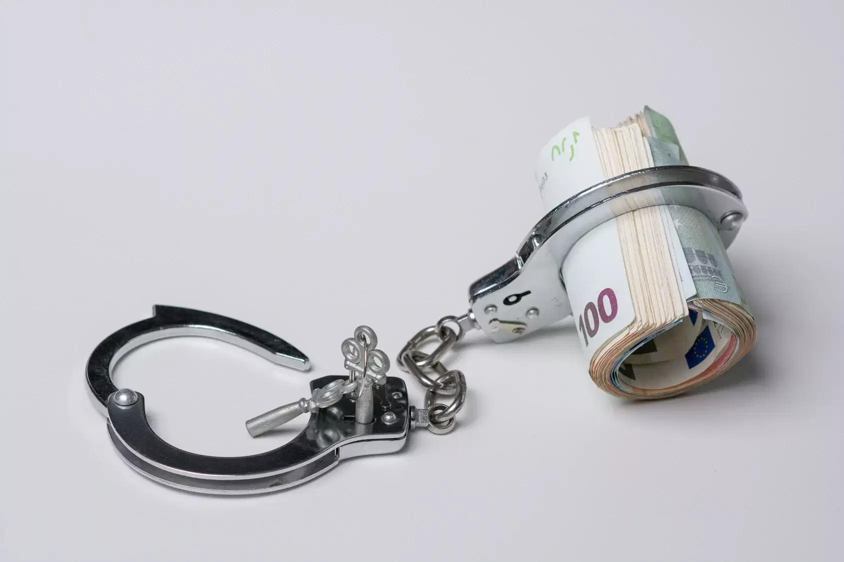 Premiações por produtividade, cumprimento de metas e boas práticas para policiais civis e militares