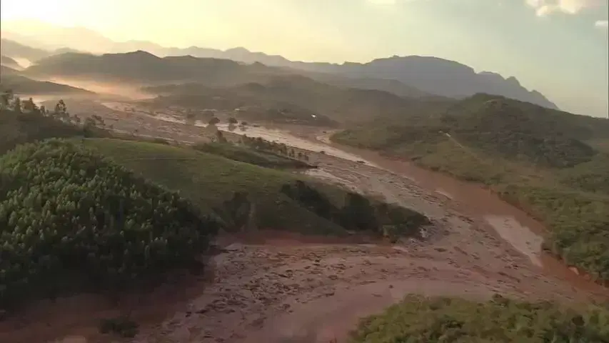 Mineração, crescimento econômico e desenvolvimento sustentável: a “tragédia ambiental de mariana” como parâmetro da incerteza