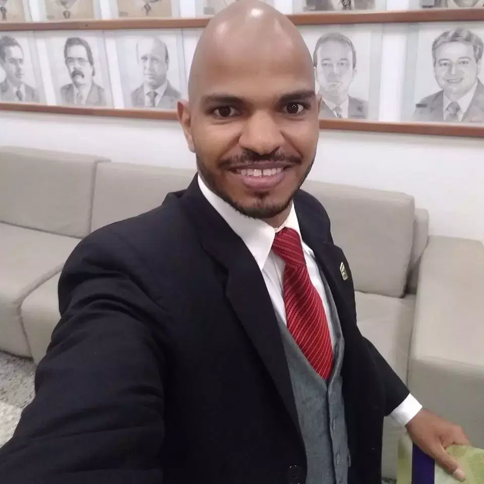 A proteção de dados pessoais como direito fundamental: fundamentos jurídicos, responsabilidade civil e compliance na LGPD