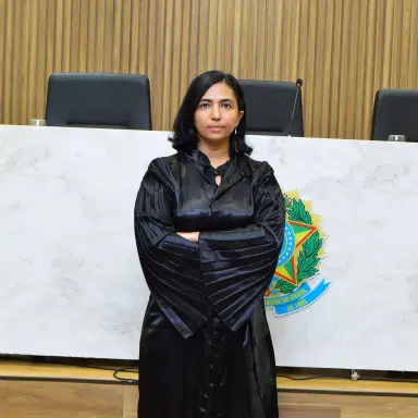 LEILA PINHEIRO DE MOURA ALVES MORAES
