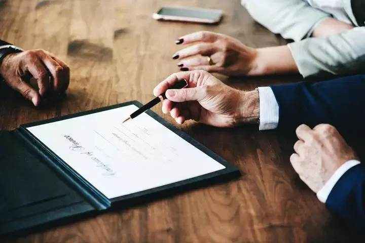 Não tenho mais interesse em ser co-proprietário de um imóvel junto com meu ex-cônjuge. E agora?
