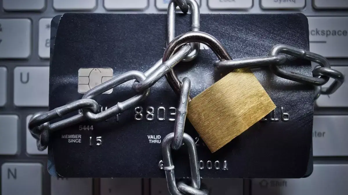 LISTA NEGRA DOS BANCOS - Não consegue crédito? Você pode ter restrição indevida no SCR - Banco Central 