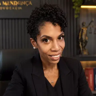 Nivia Mendonca