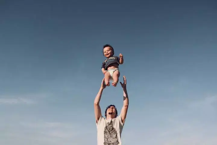 Preciso continuar a pagar pensão se meu filho vier morar comigo?