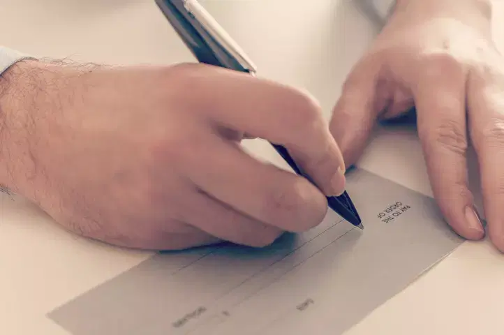 Considerações gerais sobre cheque
